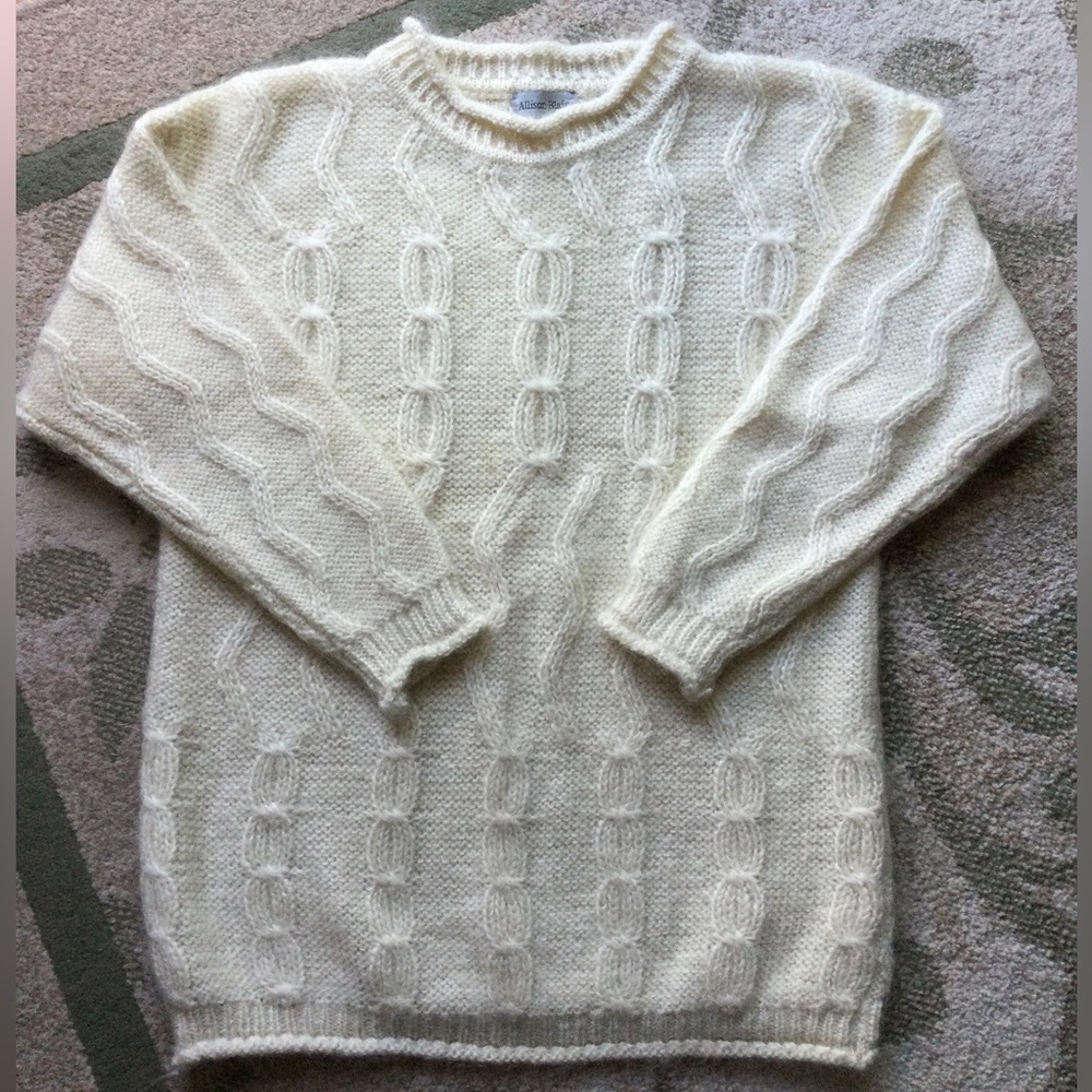 Allison Blair, Vintage off white mohair/acrylic sweater, size S, like brand new